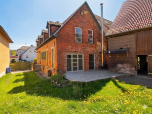 Innenhof - Blick auf Haus