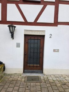Eingangstür vom Innenhof